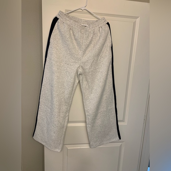 Comfy Sweat Bottom And Top Set NWOT 🌴 - Picture 4 of 15